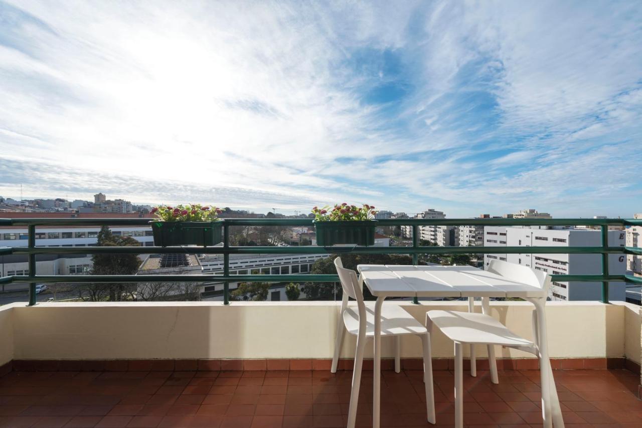 Lovelystay - Charming 3Br Flat W/ Free Parking In Devesas Vila Nova de Gaia Exterior photo